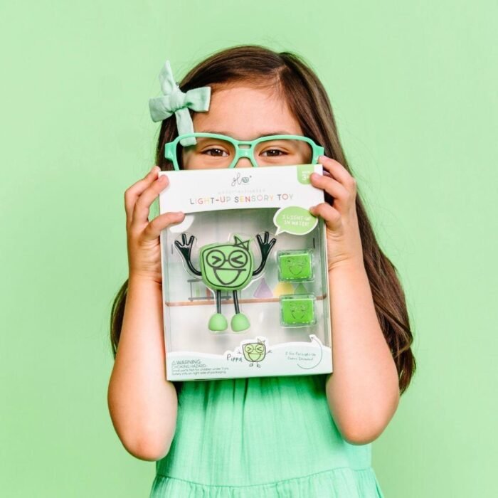 SET PERSONAJE + 2 CUBOS DE LUZ Glo Pals.  . Verde - Imagen 3