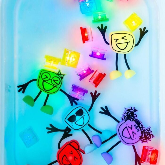 SET PERSONAJE + 2 CUBOS DE LUZ Glo Pals.  . Verde - Imagen 2