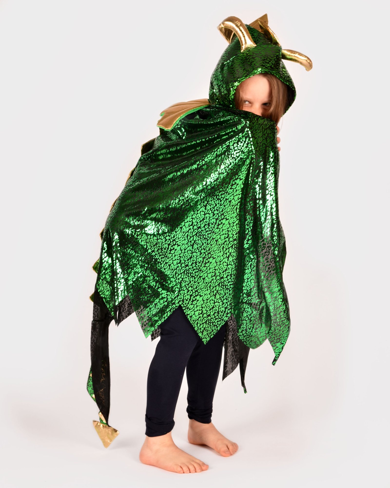 CAPA DRAGÓN VERDE. Talla 3-8 años. - Imagen 3